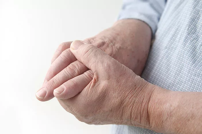 Fenomena Raynaud, Reaksi Tubuh Berlebihan terhadap Dingin dan Stres