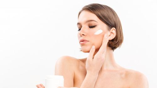 Turunan Vitamin B3 yang Banyak Manfaat untuk Kulit, Nikotinamida